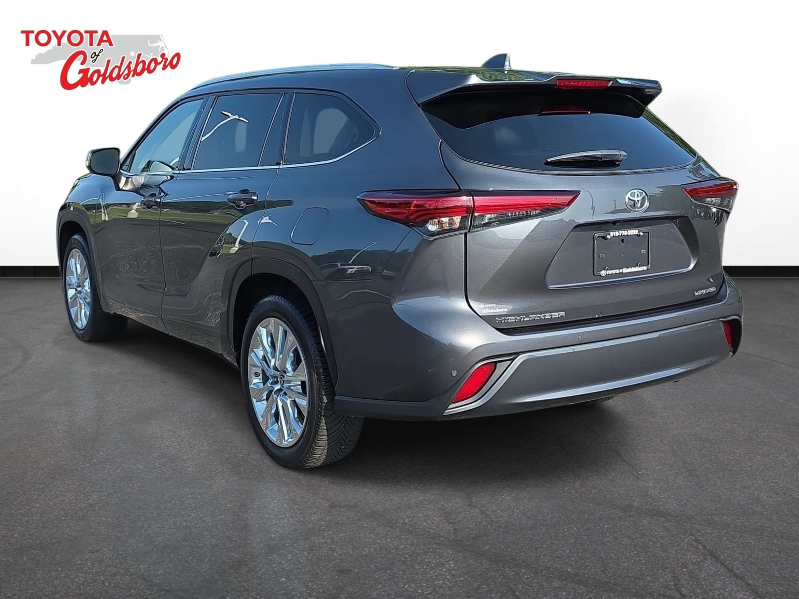 Used 2020 Toyota Highlander Limited FWD image 7