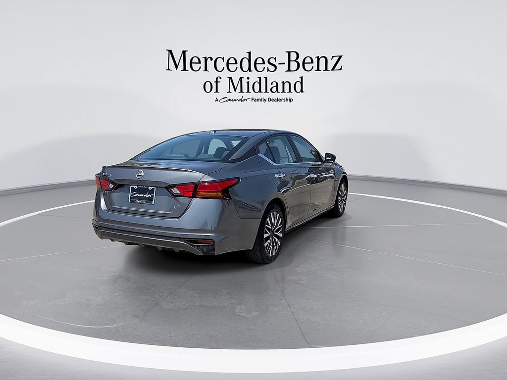 Used 2025 Nissan Altima 2.5 SV FWD image 8