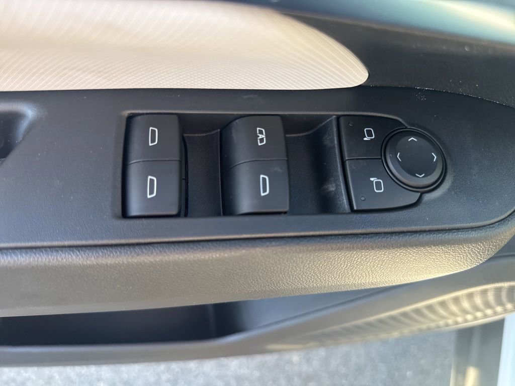 New 2026 Chevrolet Equinox EV LT image 27