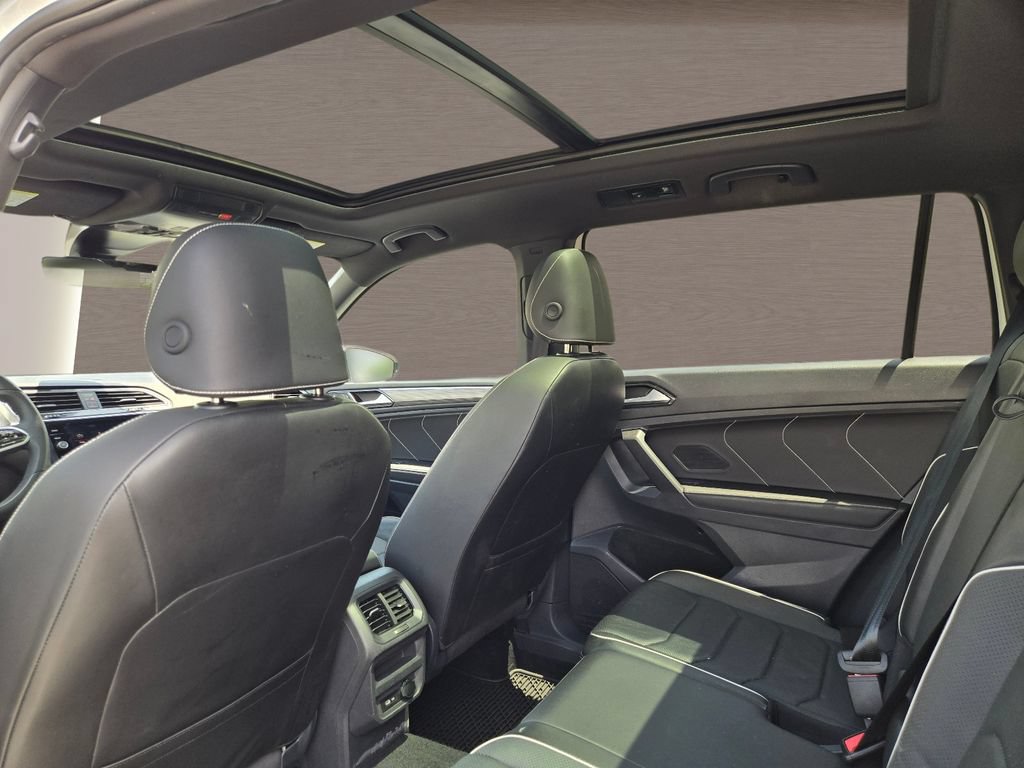 Used 2024 Volkswagen Tiguan SEL R-Line AWD/4WD image 19