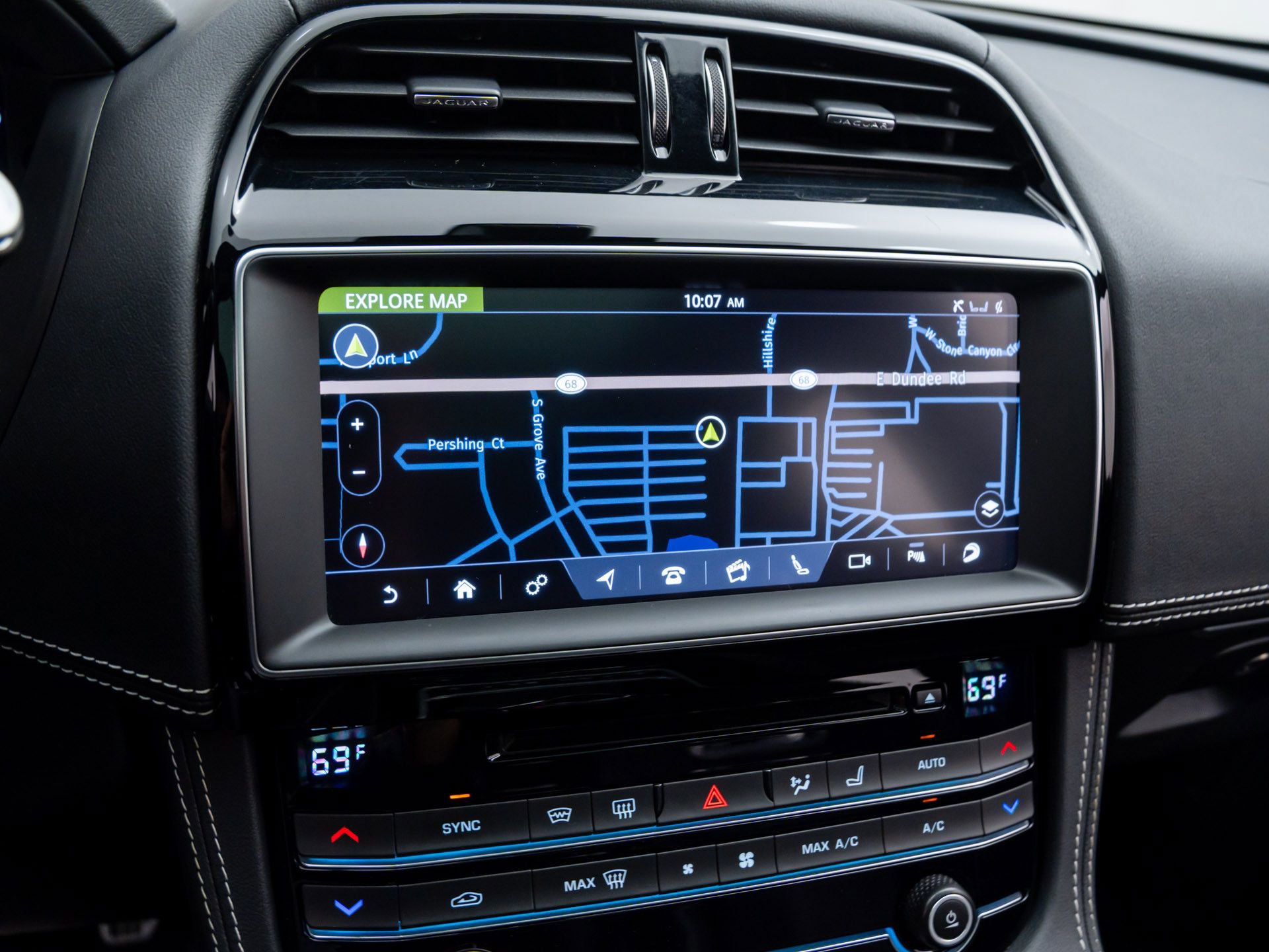 Used 2020 Jaguar F-PACE S image 25