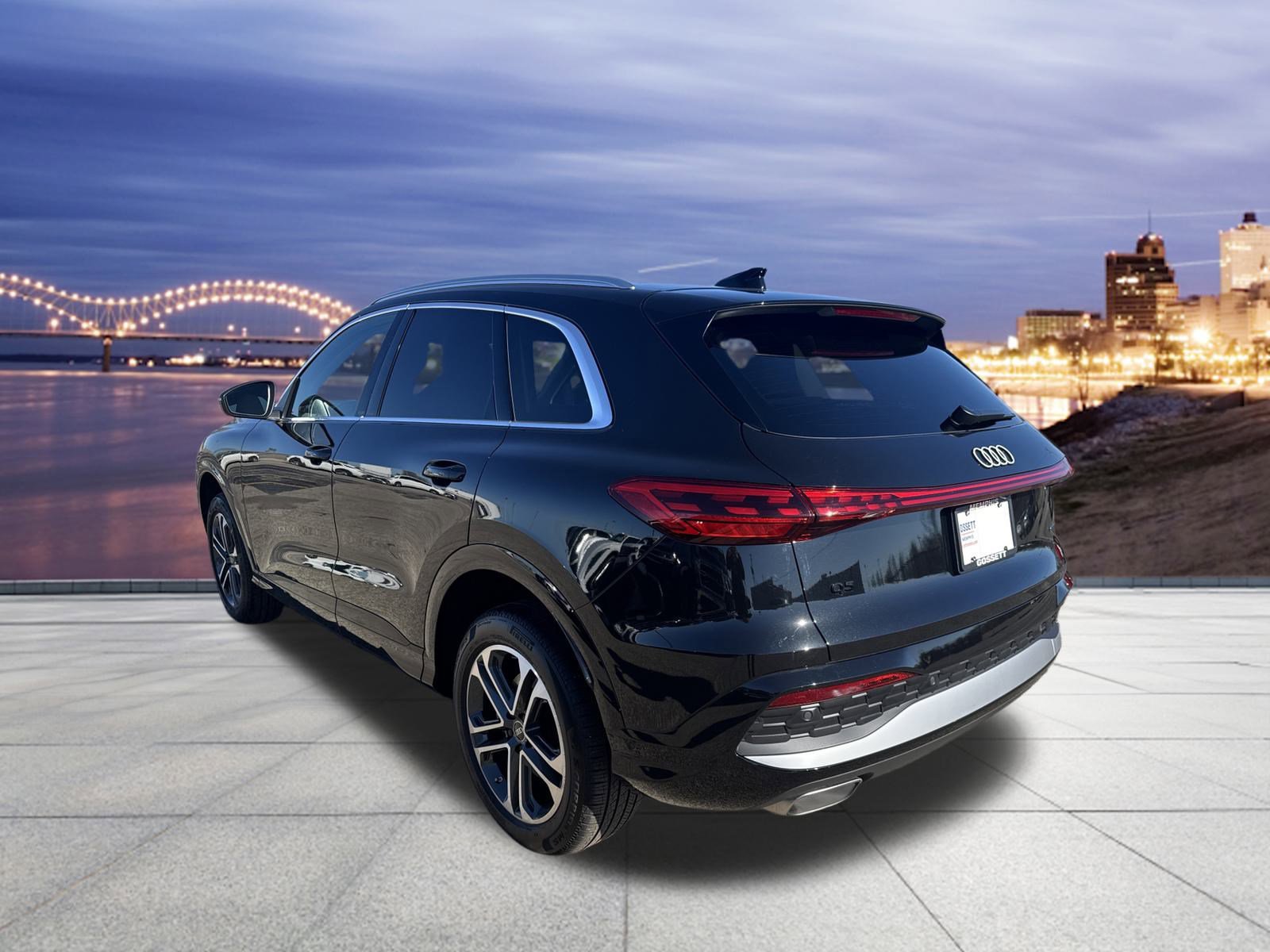 Used 2025 Audi Q5 Premium Plus w/ Premium Plus image 3