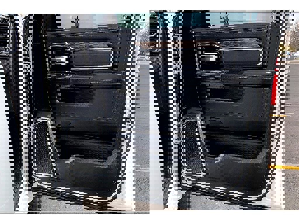 Used 2020 RAM 2500 Laramie image 26