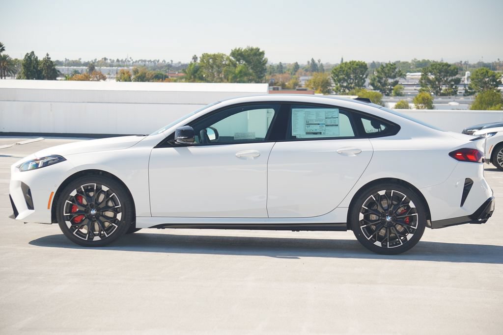 Used 2026 BMW M235i xDrive w/ Technology Package AWD/4WD image 4