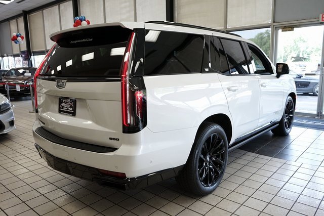 Used 2024 Cadillac Escalade Sport Platinum w/ LPO, ONYX Package image 22