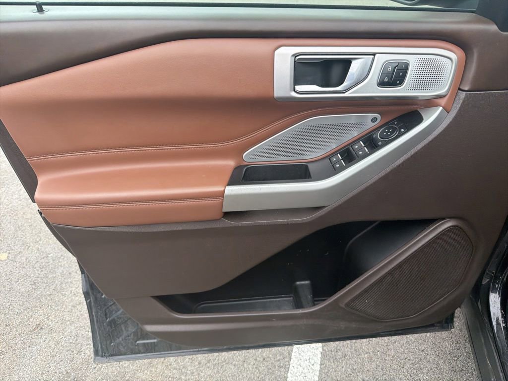 Used 2022 Ford Explorer King Ranch AWD/4WD image 21