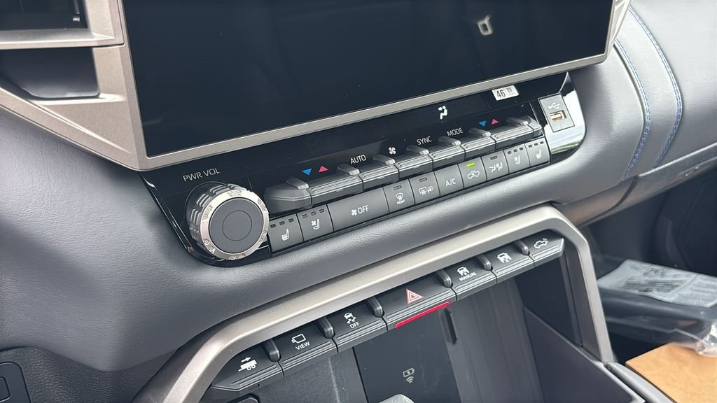 New 2026 Toyota Tundra Platinum AWD/4WD image 24