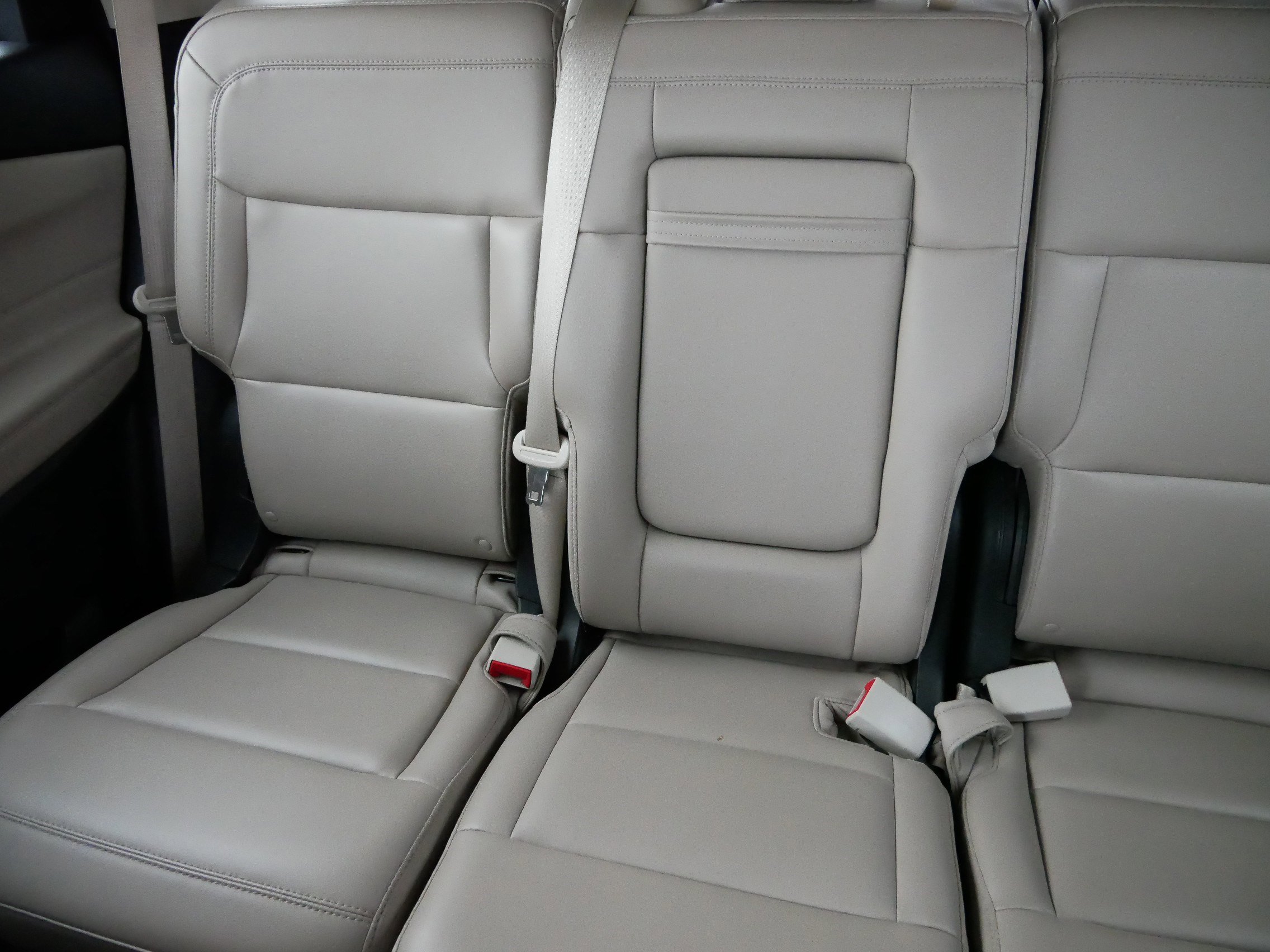 Used 2022 Ford Explorer XLT image 12