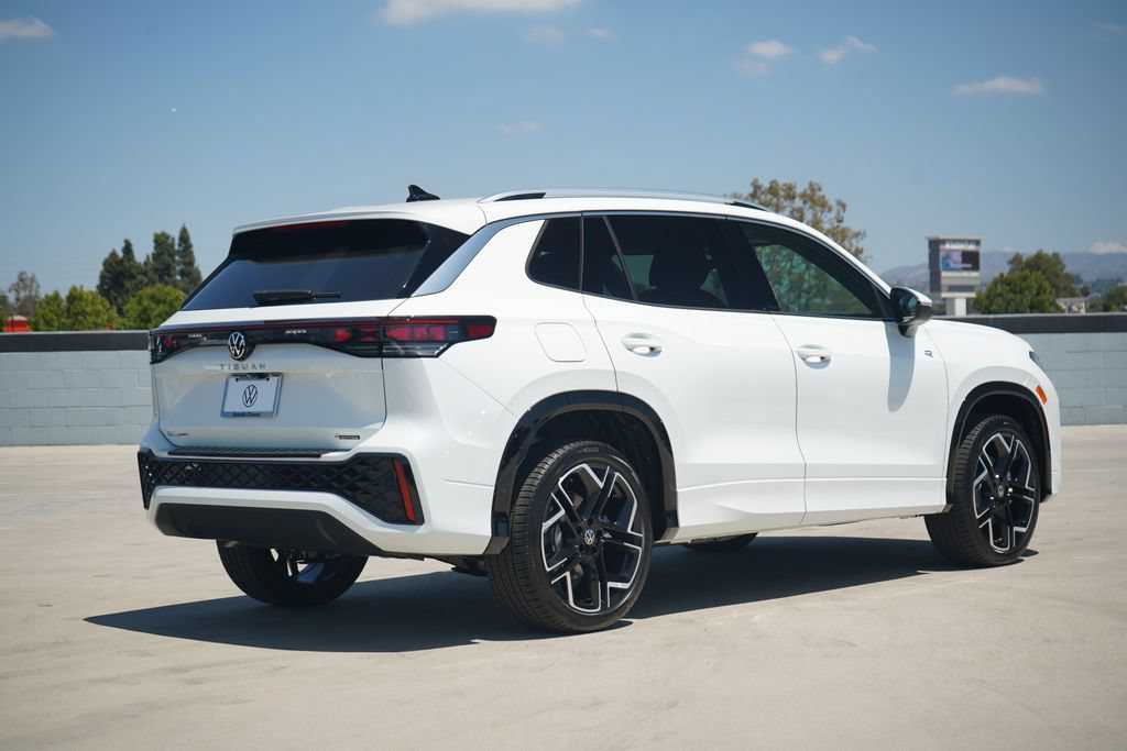 New 2026 Volkswagen Tiguan SEL R-Line AWD/4WD image 4