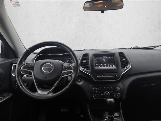 Used 2019 Jeep Cherokee Latitude Plus FWD image 13
