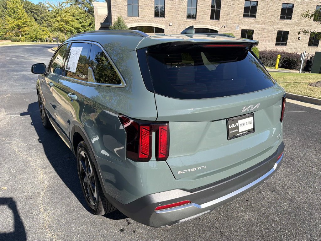 Used 2025 Kia Sorento EX w/ EX Panoramic Sunroof Package FWD image 5