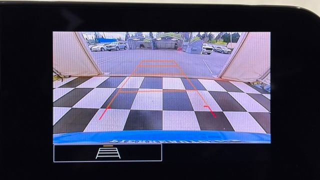 Used 2024 Chevrolet Trax RS w/ Sunroof Package FWD image 38