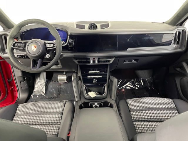 New 2025 Porsche Cayenne GTS image 40