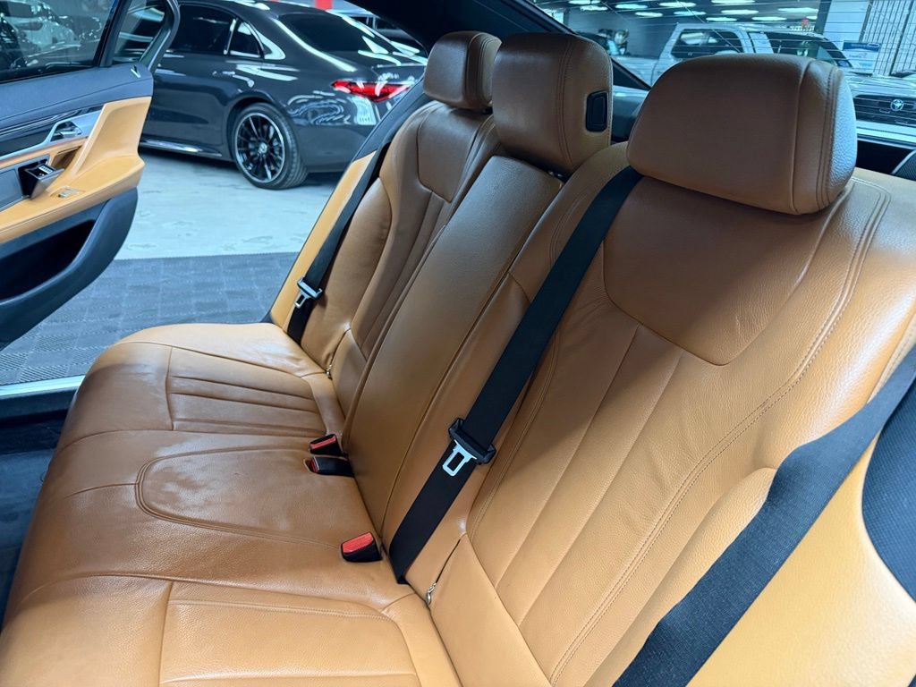 Used 2019 BMW 740i w/ M Sport Package RWD image 40