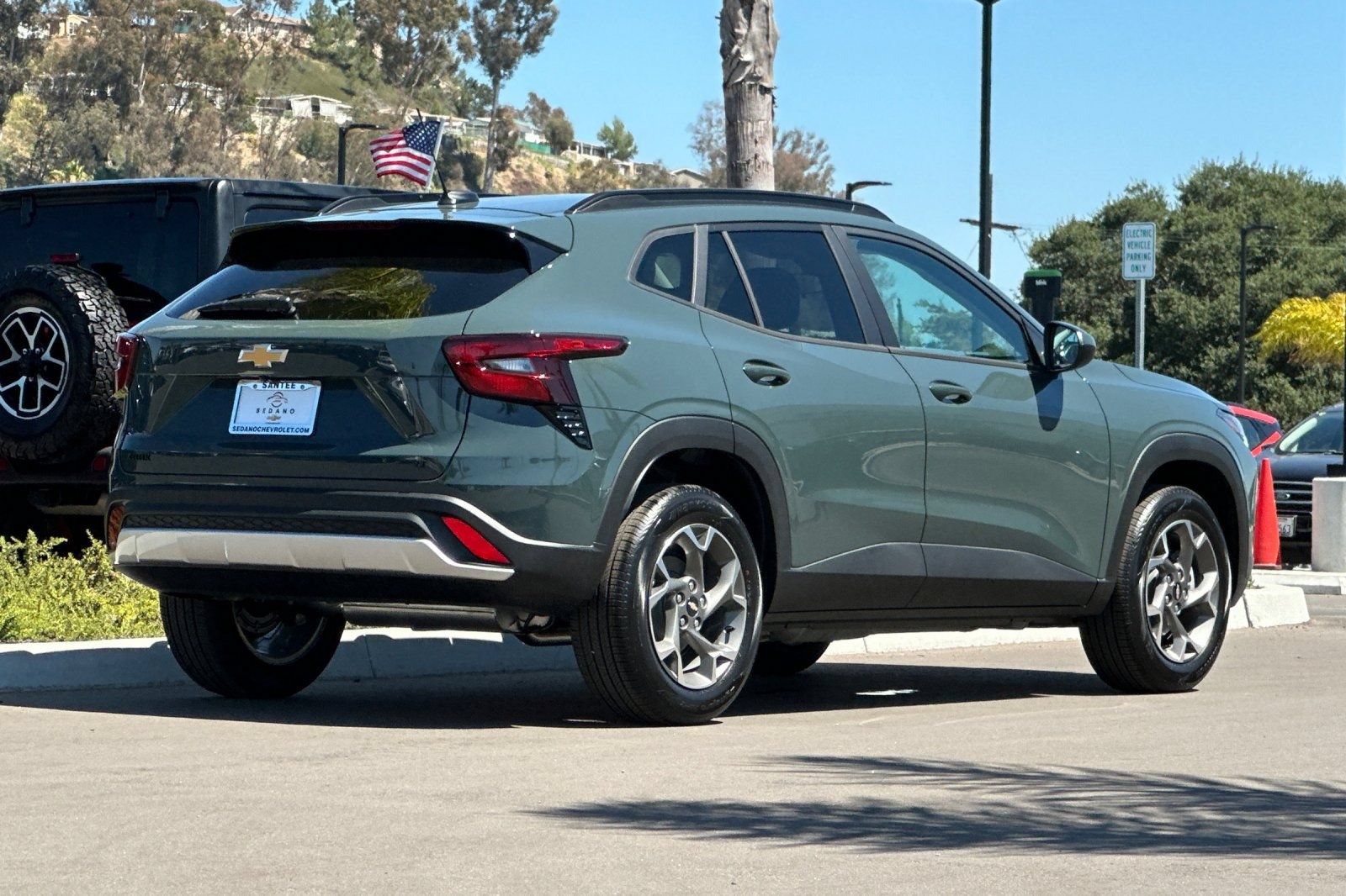 New 2026 Chevrolet Trax LT FWD image 4