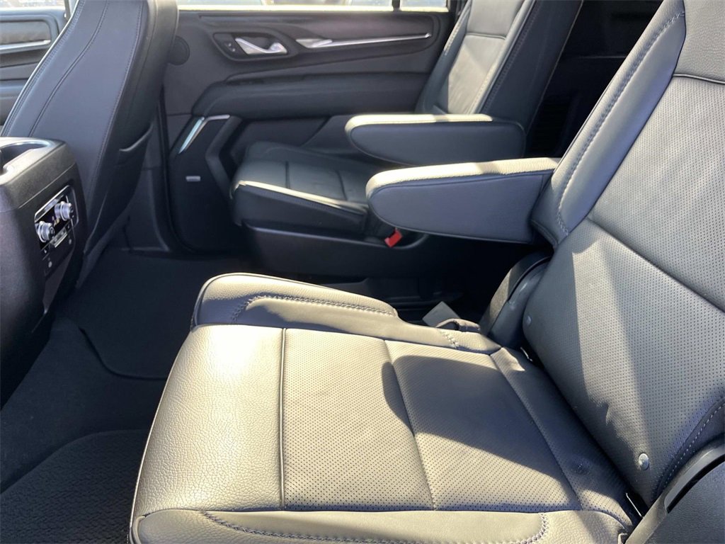 Used 2024 GMC Yukon XL Denali image 19