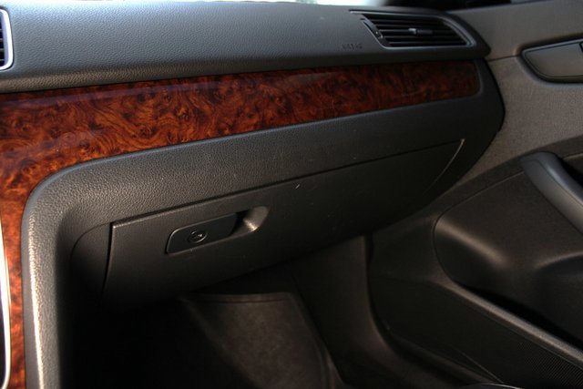 Used 2013 Volkswagen Passat TDI SEL Premium image 31