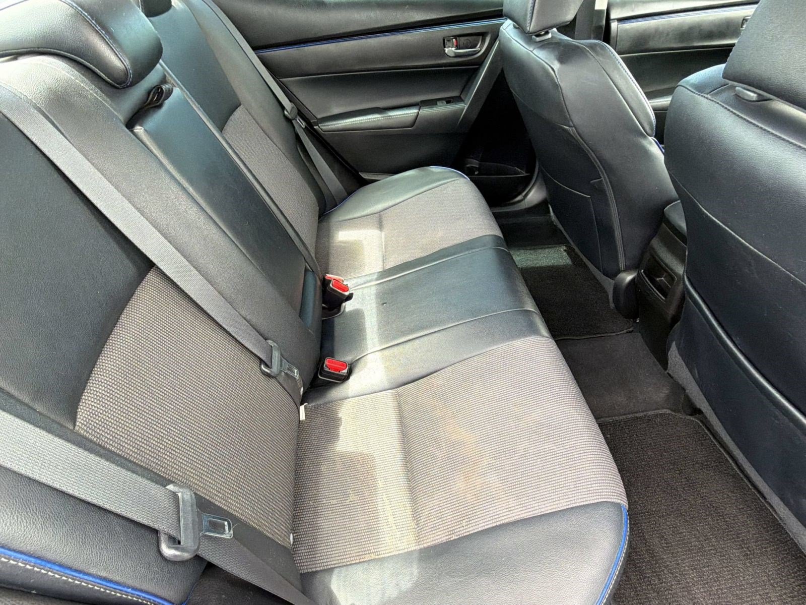 Used 2018 Toyota Corolla SE FWD image 32