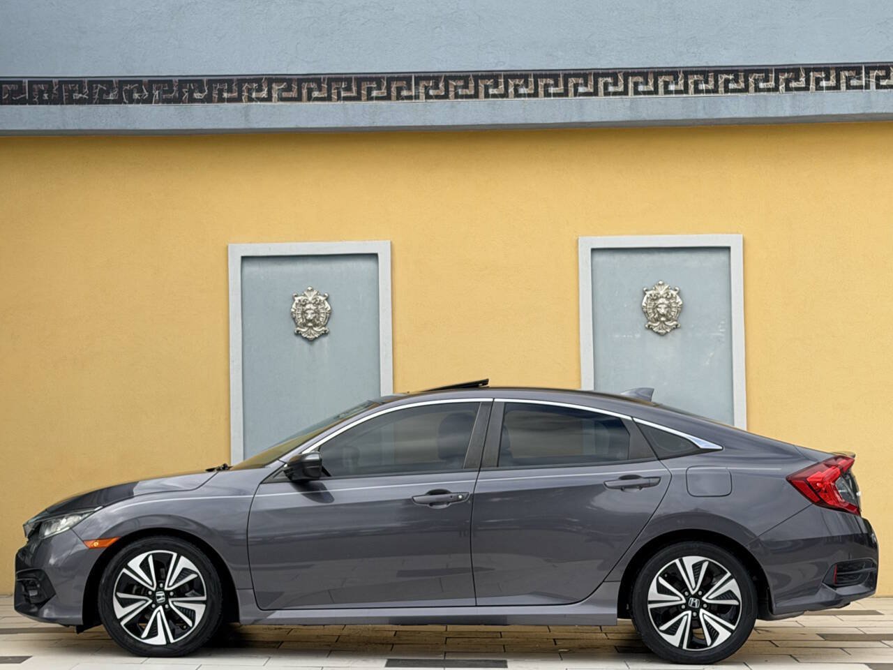 Used 2017 Honda Civic EX-T image 8