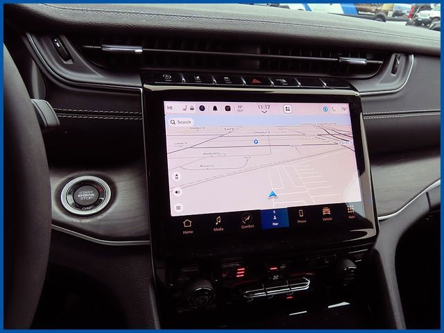 Used 2023 Jeep Grand Cherokee L Limited AWD/4WD image 17