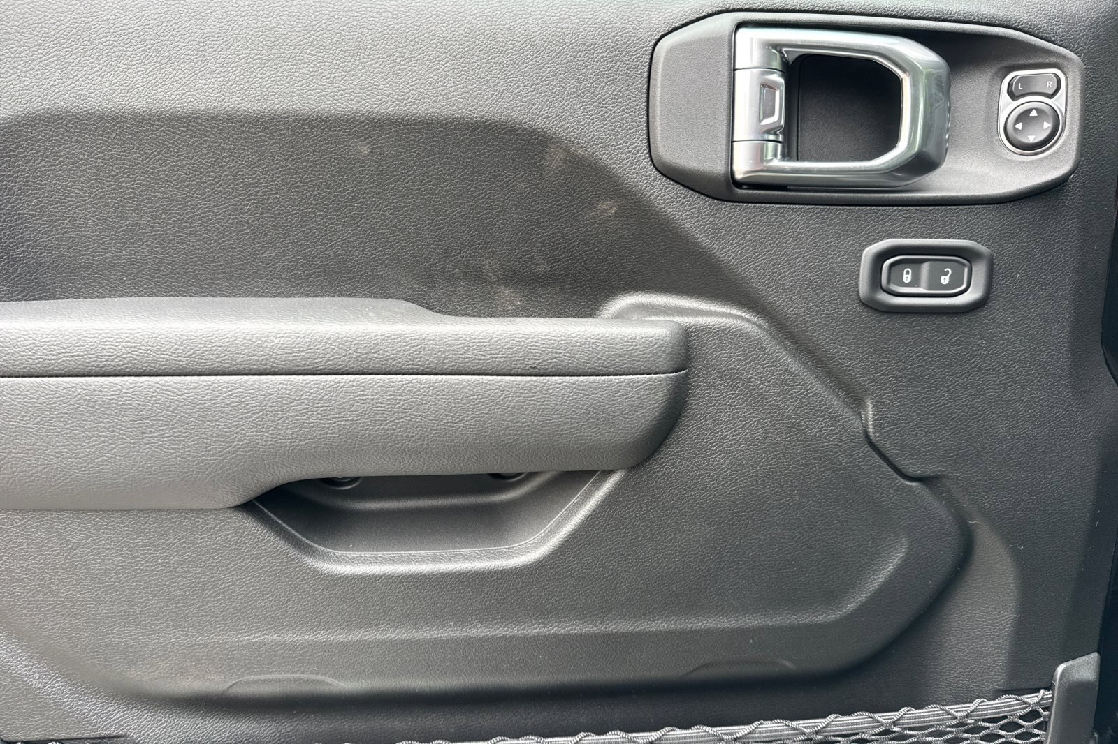 New 2026 Jeep Wrangler Unlimited Rubicon w/ Safety Group image 10