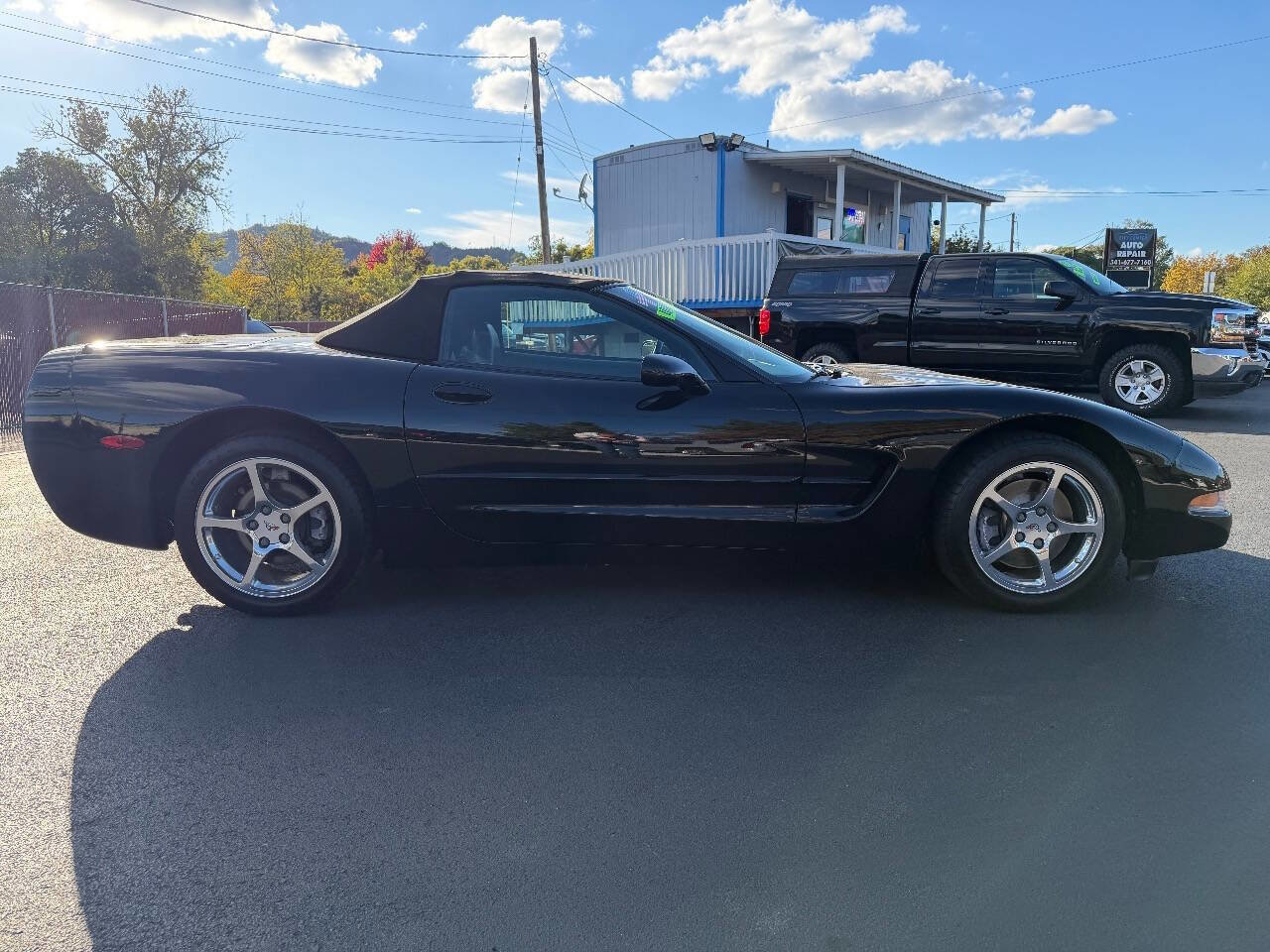 Used 2000 Chevrolet Corvette Convertible image 19