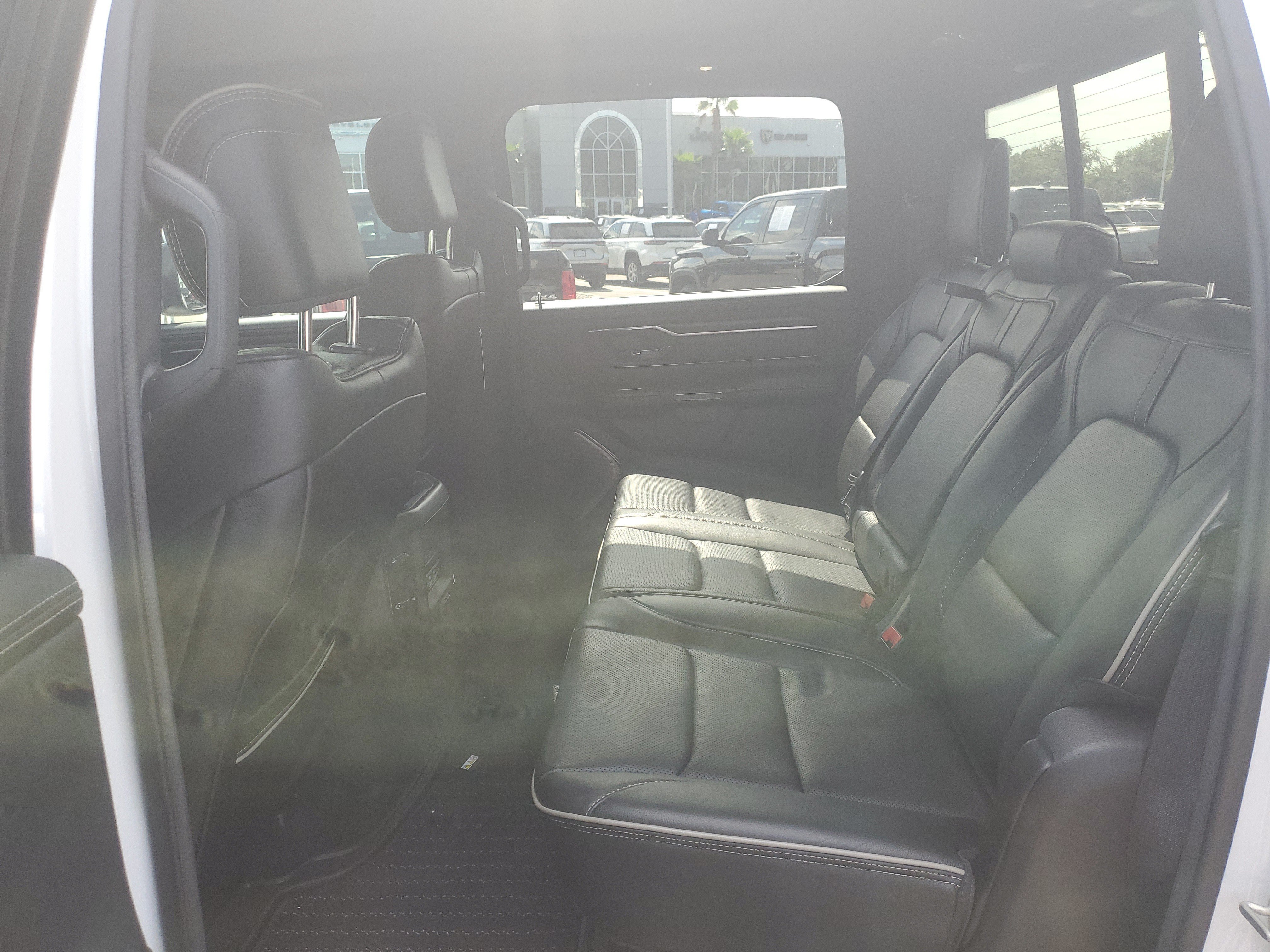 Used 2023 RAM 1500 Limited AWD/4WD image 9
