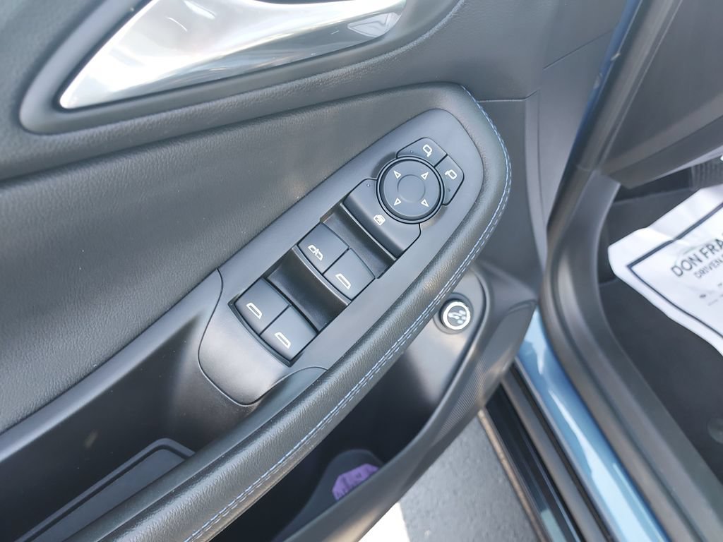 Used 2025 Buick Encore GX Sport Touring w/ Advanced Technology Package AWD/4WD image 11