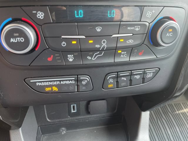 Used 2018 Ford Escape Titanium w/ Ford Safe & Smart Package AWD/4WD image 41