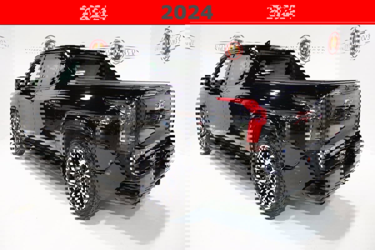 Used 2024 Chevrolet Silverado EV RST image 3