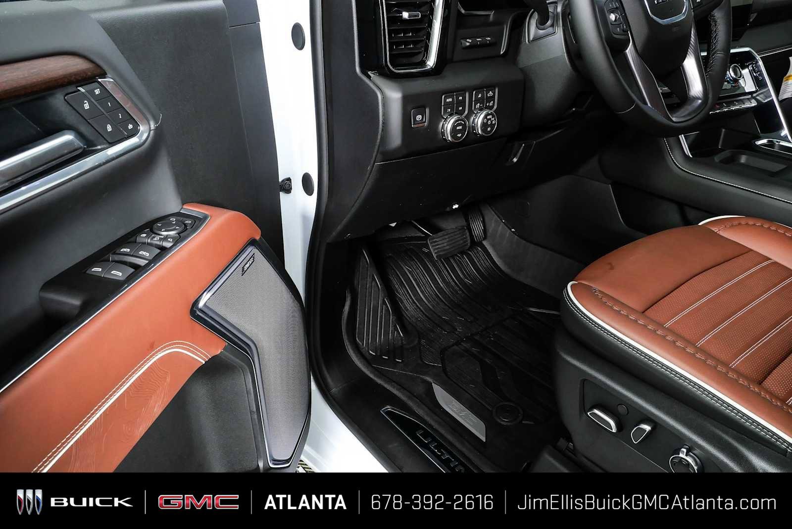 New 2026 GMC Sierra 2500 Denali Ultimate AWD/4WD image 9