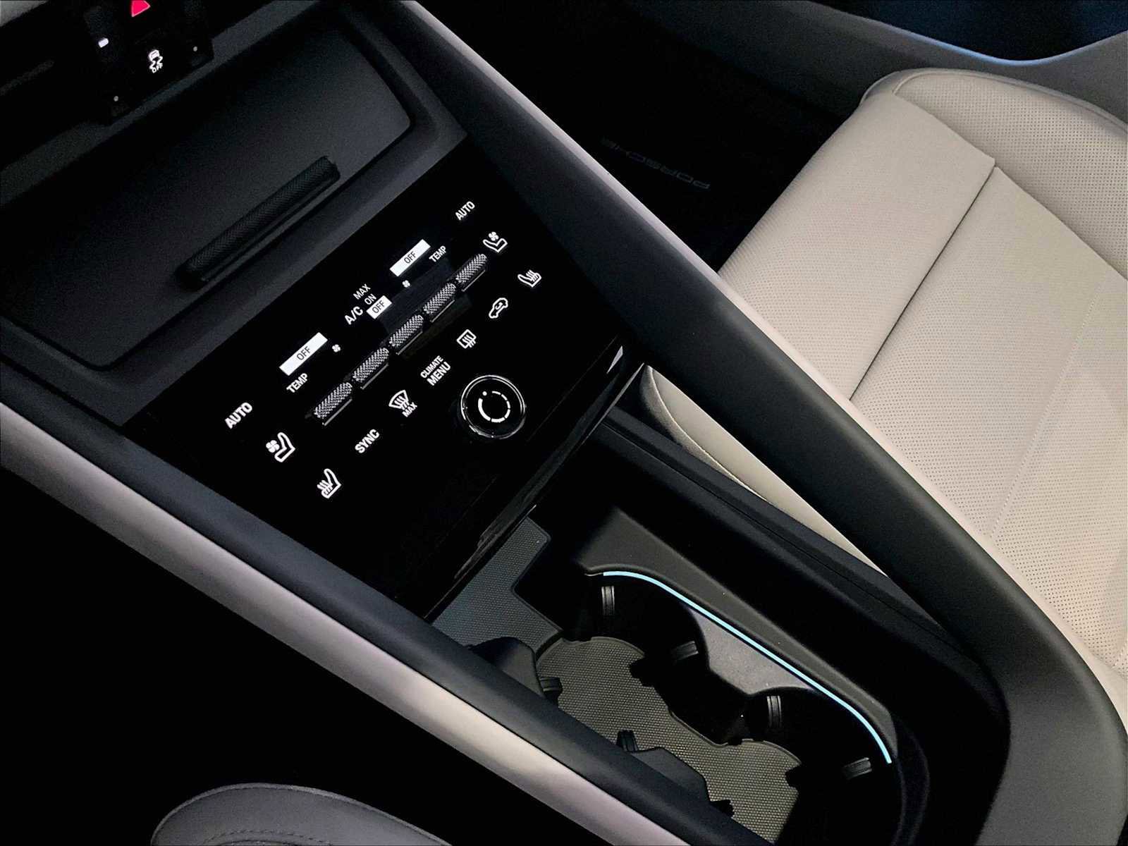 New 2026 Porsche Macan 4 Electric AWD/4WD image 18
