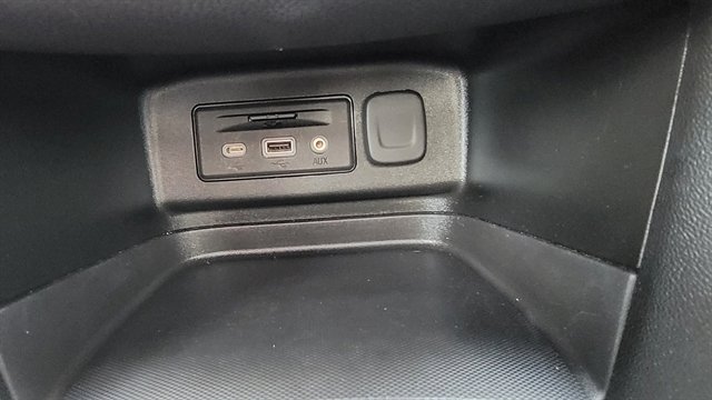 Used 2022 Chevrolet Equinox RS w/ RS Leather Package image 33