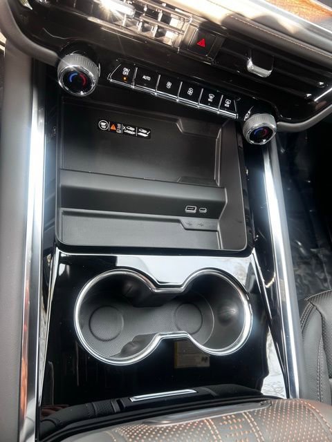 New 2026 Chevrolet Suburban High Country image 35