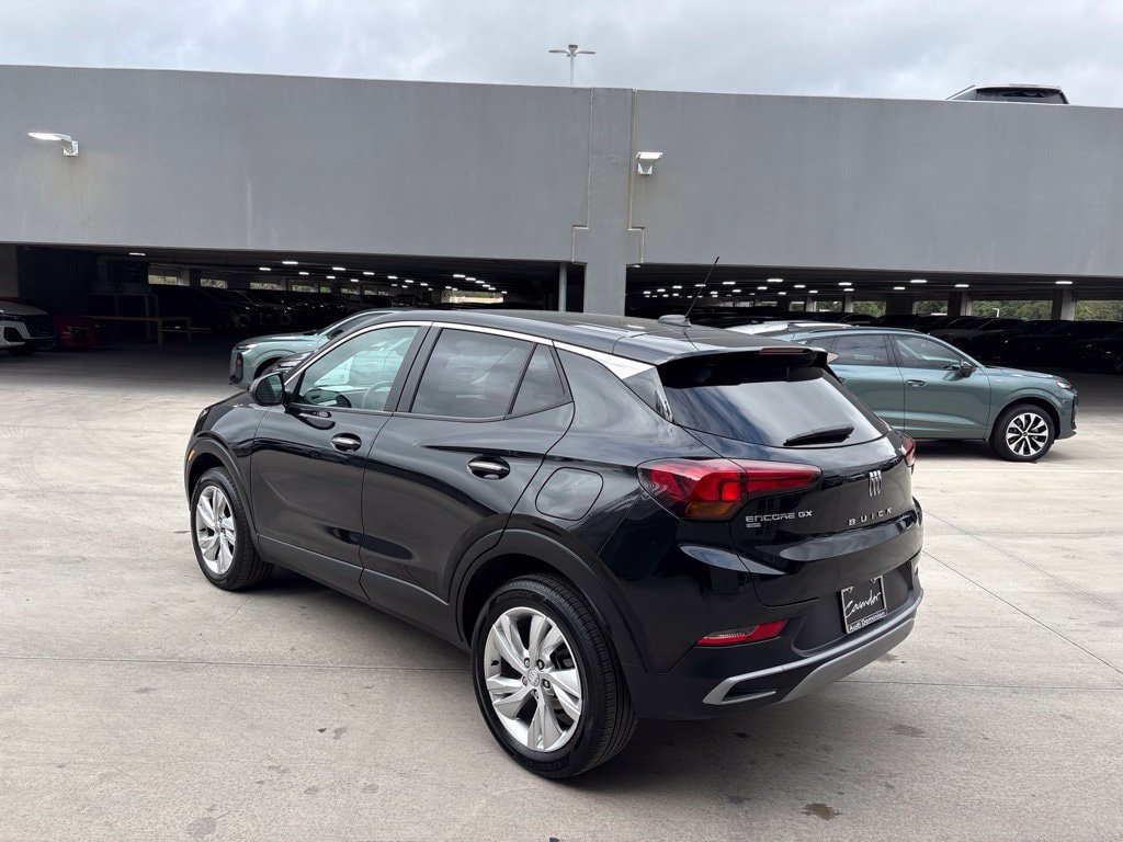 Used 2025 Buick Encore GX Preferred AWD/4WD image 13