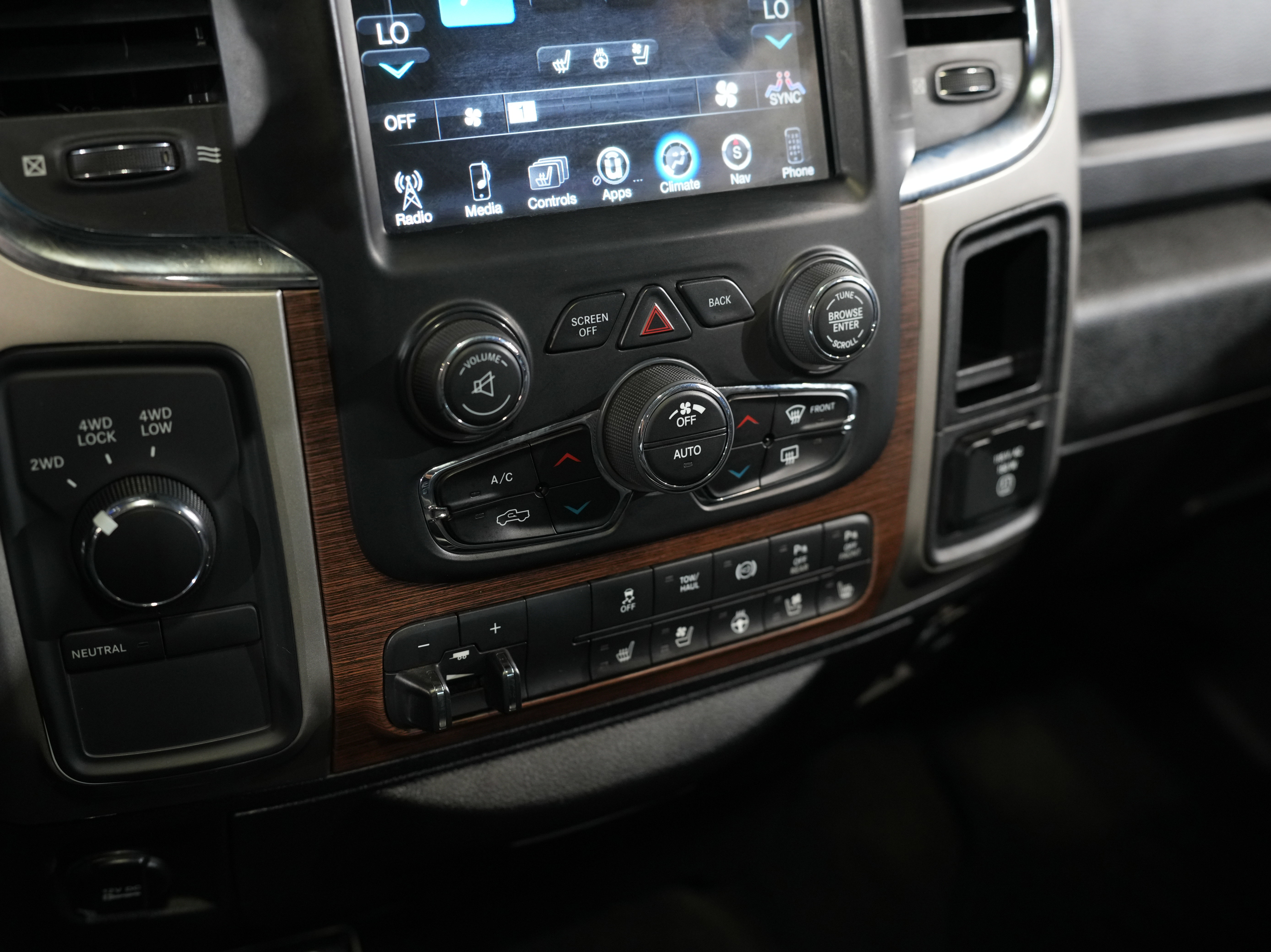 Used 2017 RAM 2500 Laramie w/ Sport Appearance Group image 50