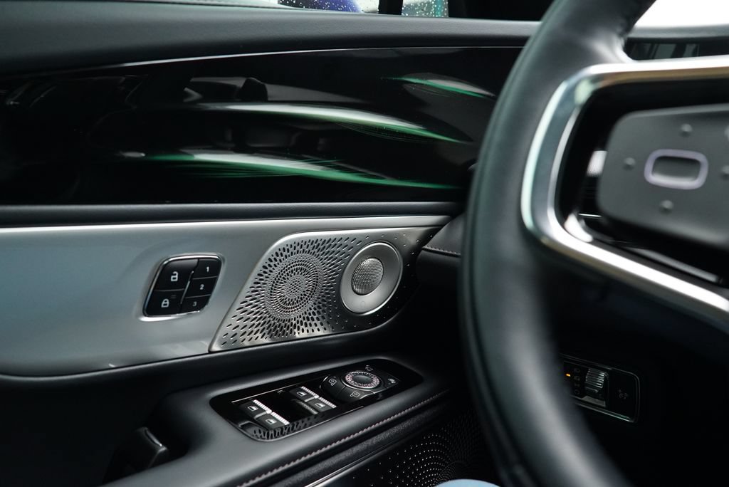 Certified 2025 Lincoln Nautilus Reserve AWD/4WD image 26