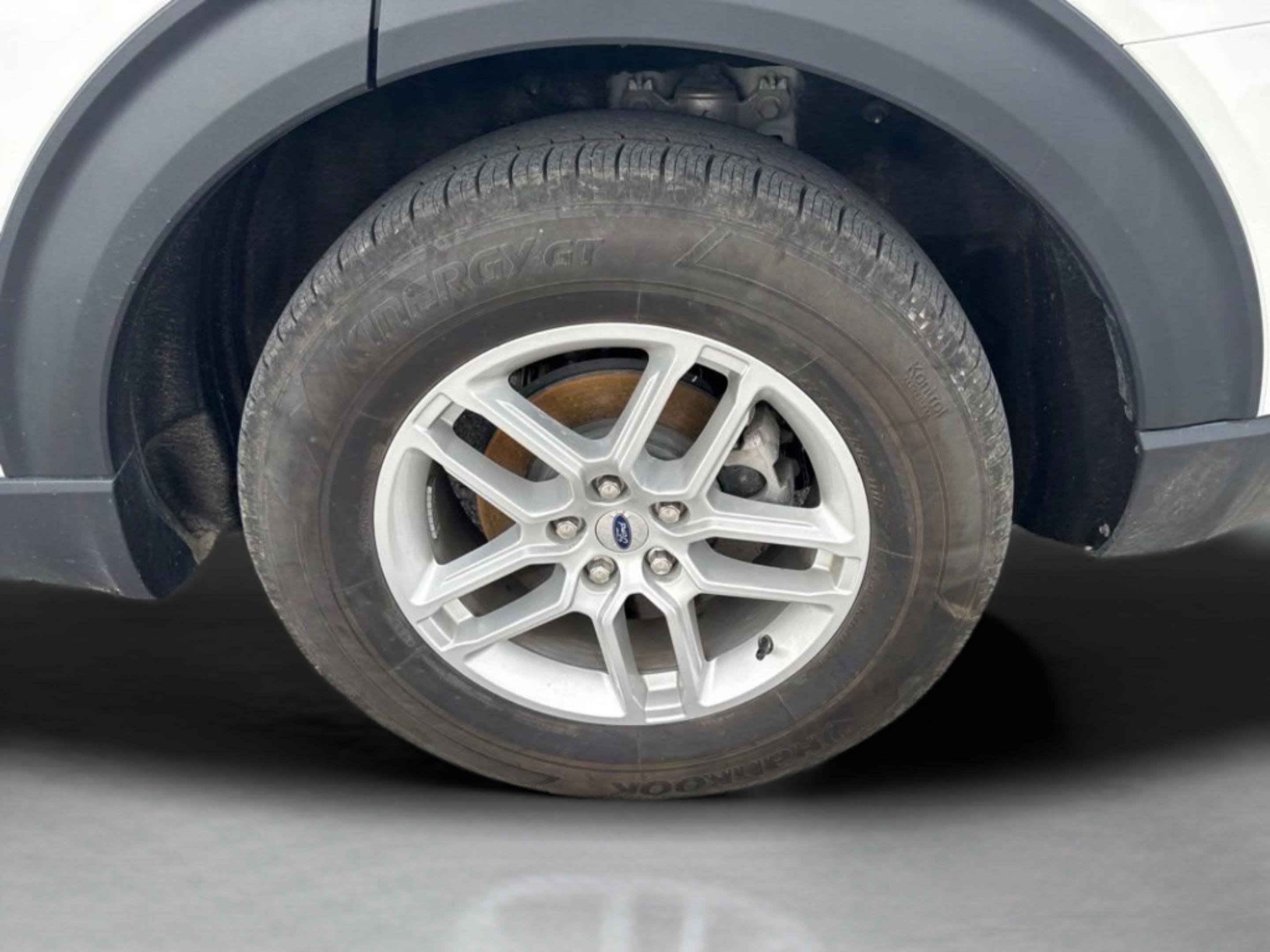 Used 2025 Ford Explorer Active w/ Active Comfort Package RWD image 39