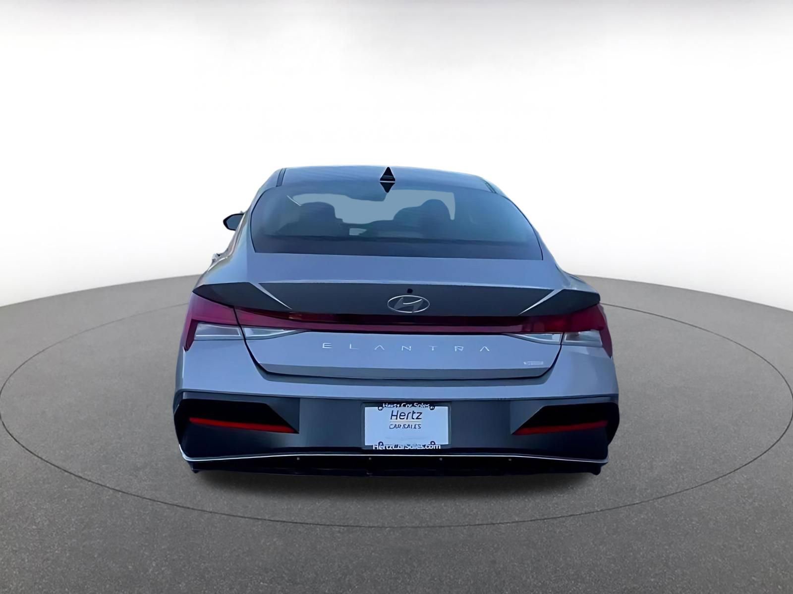Used 2025 Hyundai Elantra Limited image 12