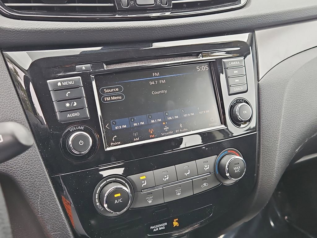 Used 2021 Nissan Rogue Sport S image 24