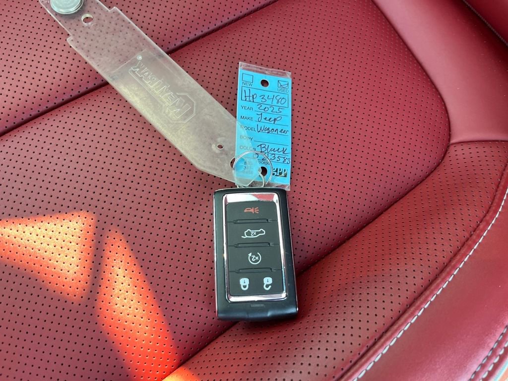 Used 2025 Jeep Wagoneer S Launch Edition image 84