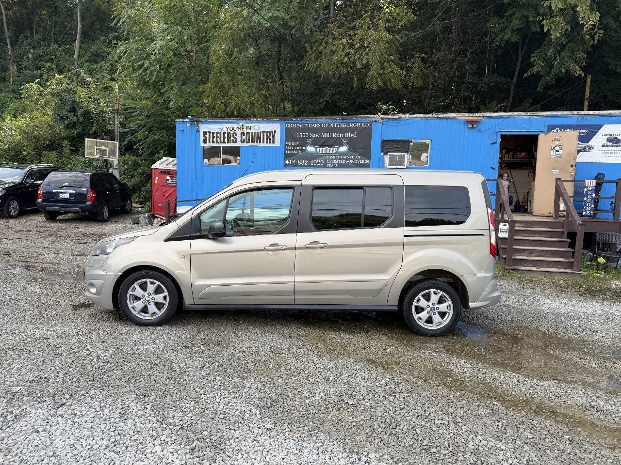 Used 2015 Ford Transit Connect XLT FWD image 2
