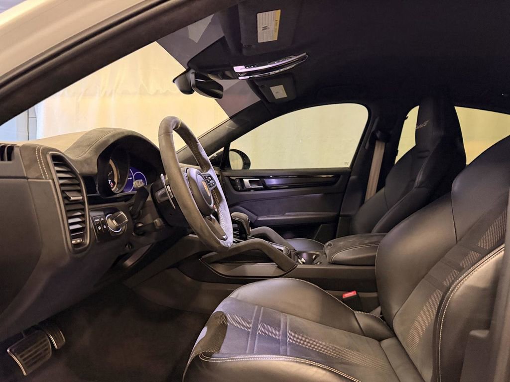 Certified 2022 Porsche Cayenne Turbo GT AWD/4WD image 5