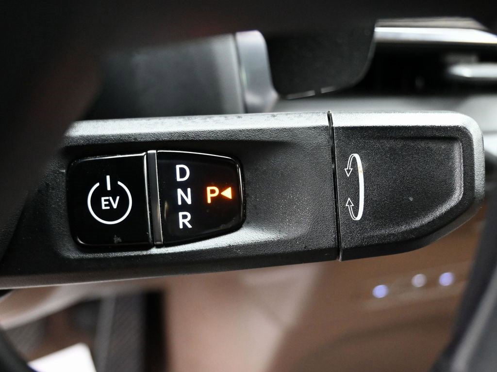 Used 2024 Kia EV9 Land image 21