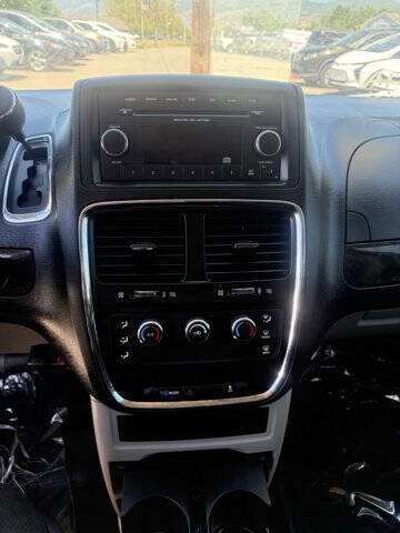 Used 2014 Dodge Grand Caravan American Value Package FWD image 13