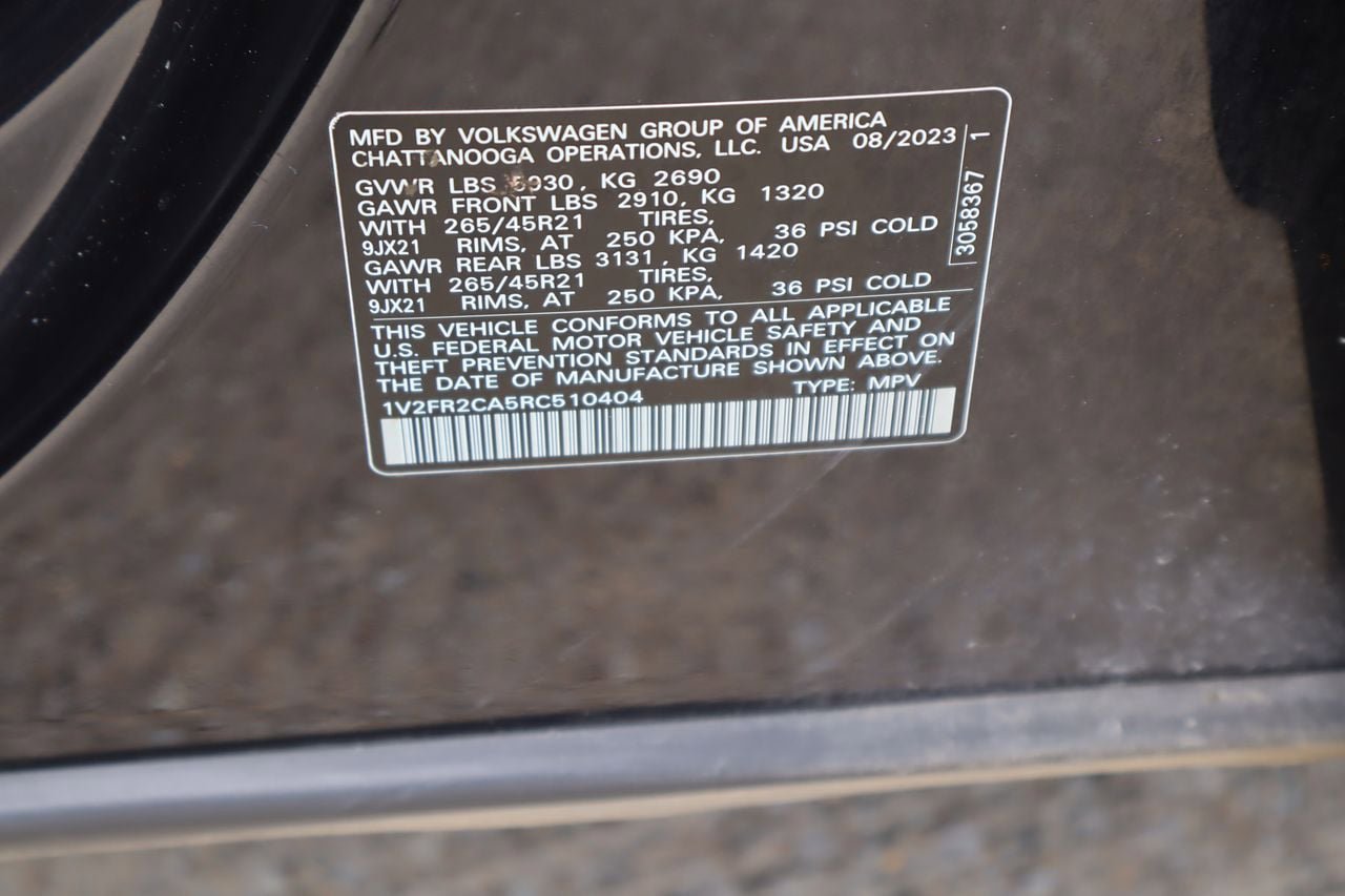 Used 2024 Volkswagen Atlas SEL Premium R-Line AWD/4WD image 32