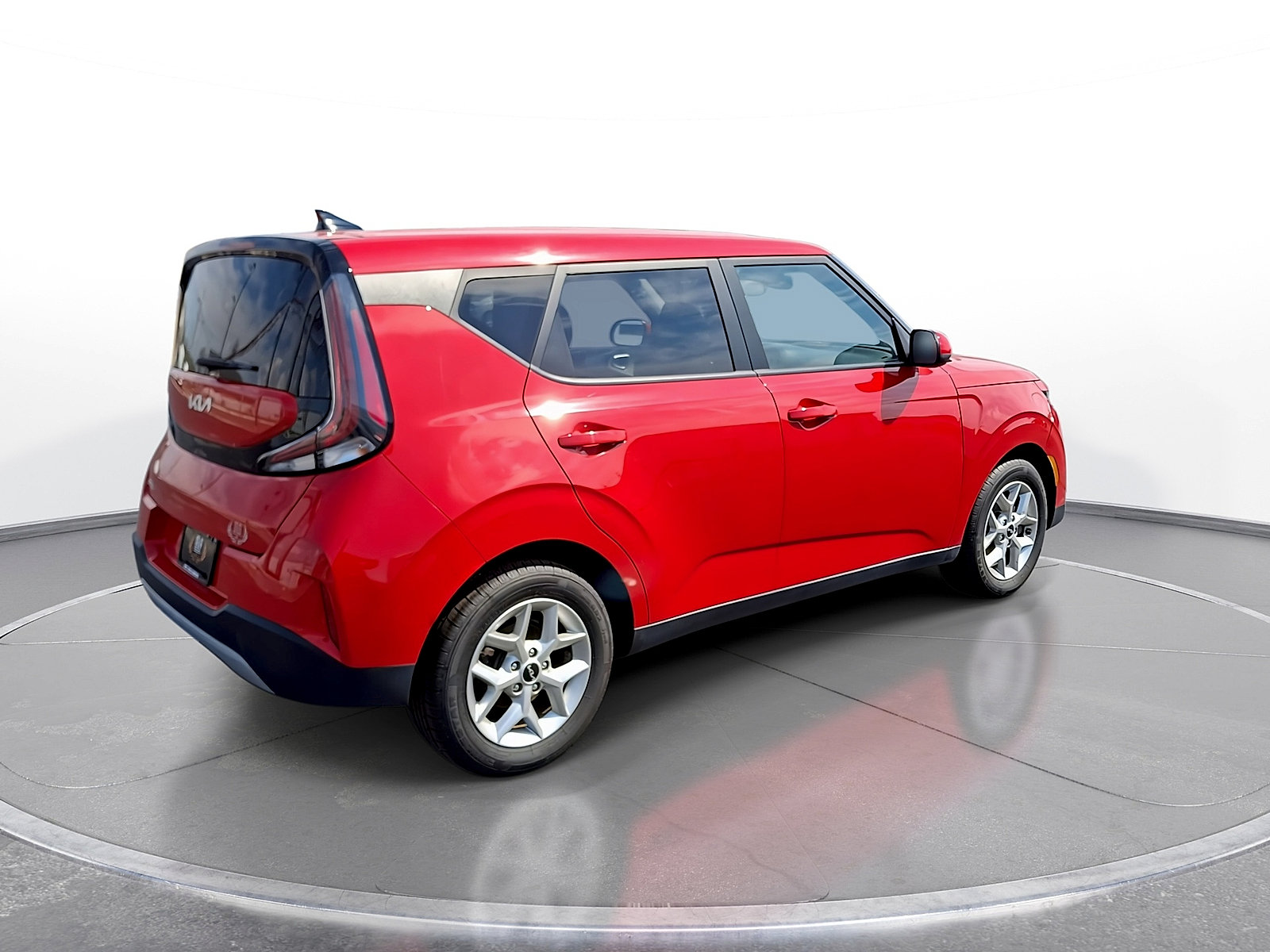 Used 2023 Kia Soul LX w/ LX Technology Package FWD image 8