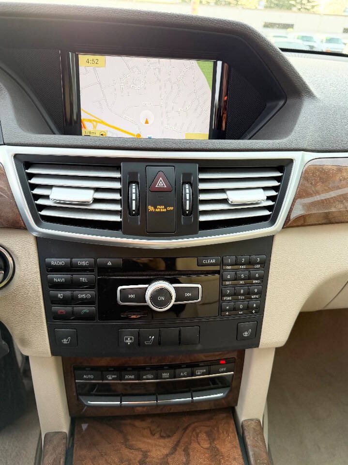 Used 2012 Mercedes-Benz E 350 BlueTEC Sedan image 14