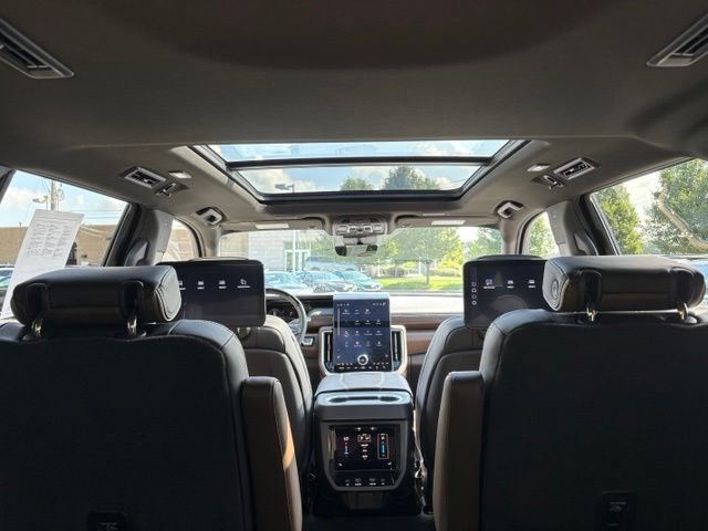 Certified 2026 GMC Yukon Denali Ultimate AWD/4WD image 11