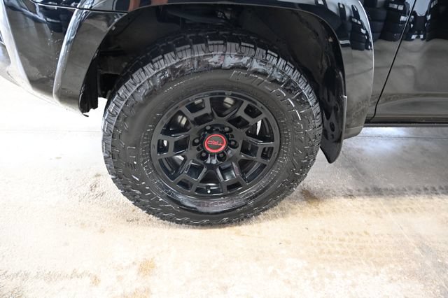 Used 2022 Toyota 4Runner TRD Off-Road w/ TRD Black Wheel Package (TMS) AWD/4WD image 32